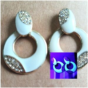 Vintage Glowing Knocker Earrings